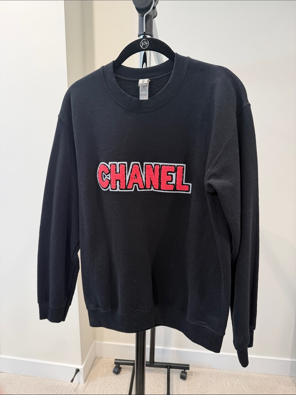 Gildan Black Crewneck Sweater • Designer Inspired
